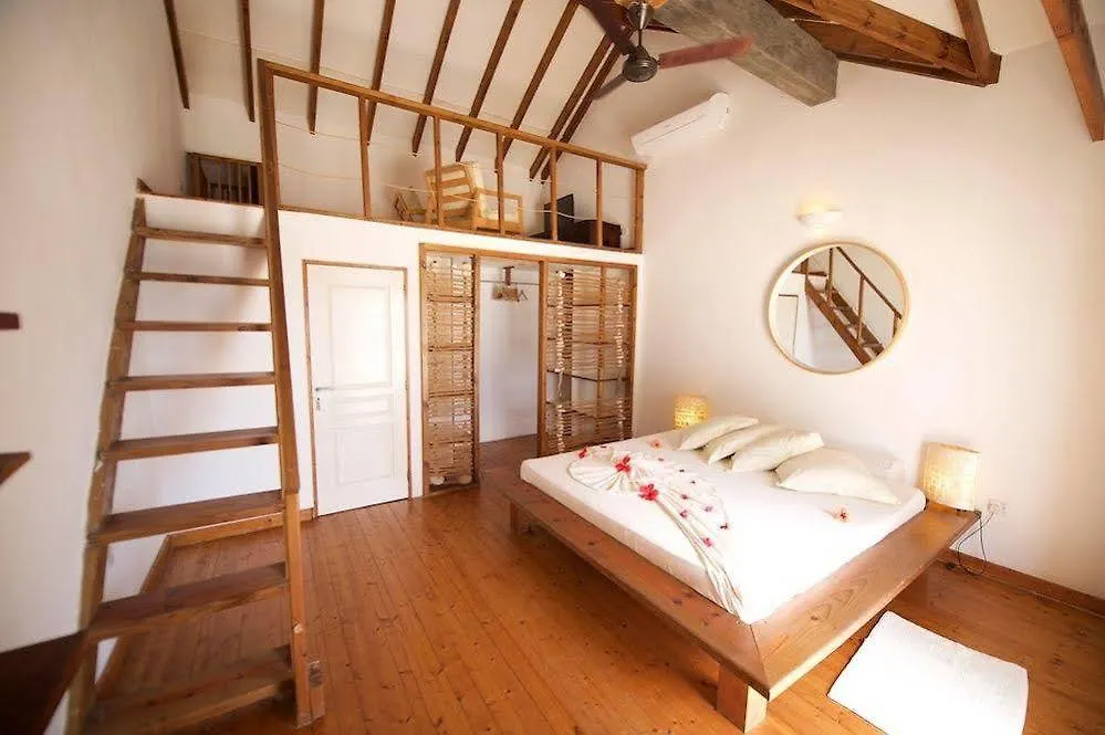 *** Guest house Clef Des Iles Hotel Beau Vallon  Seychelles